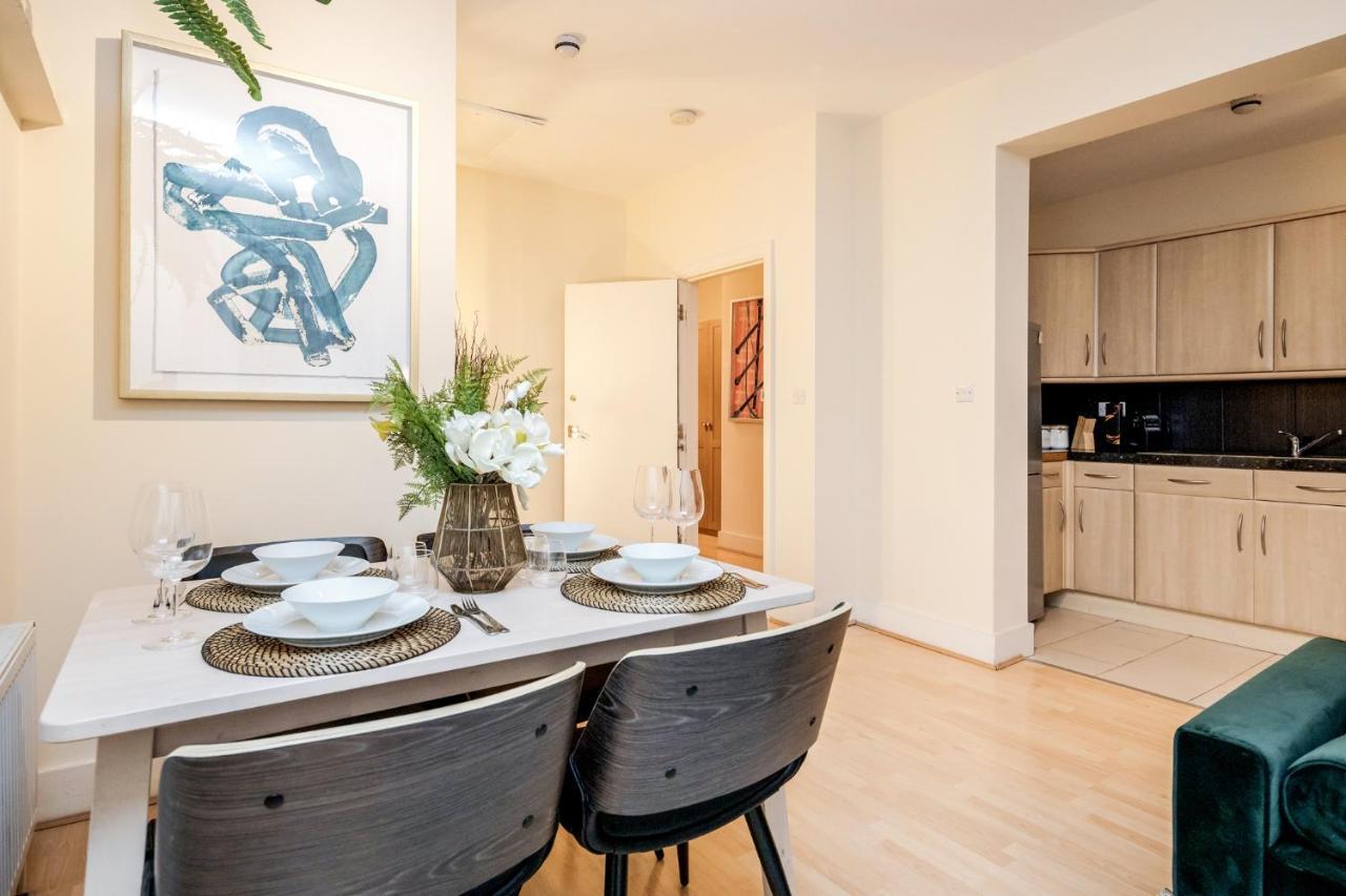 Elegant Kensington Apartment With Patio 伦敦 外观 照片